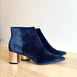 Calvin Klein Velvet Navy Low Heel Boots size 8